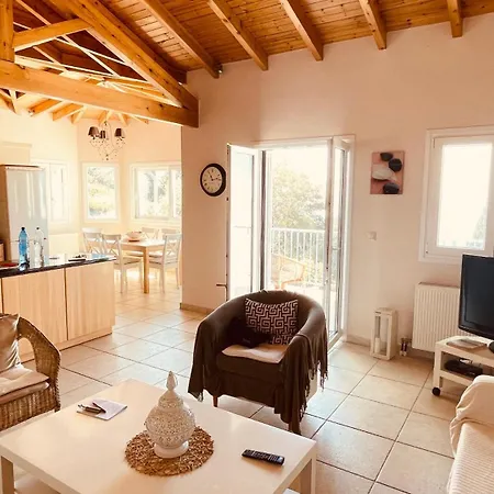 Villa Daphne Pelekas